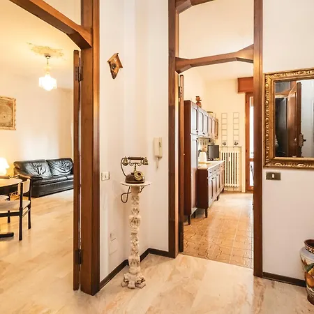Apartment Retro Vintage, Centro Storico Ztl Pass Free