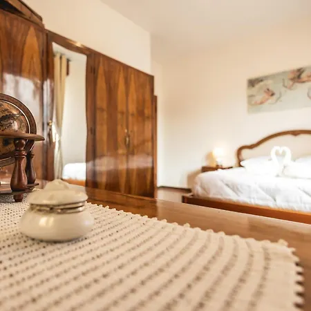 Apartment Retro Vintage, Centro Storico Ztl Pass Free