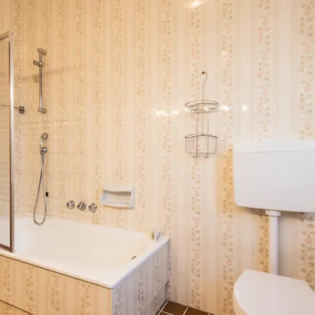 Apartment Retro Vintage, Centro Storico Ztl Pass Free *